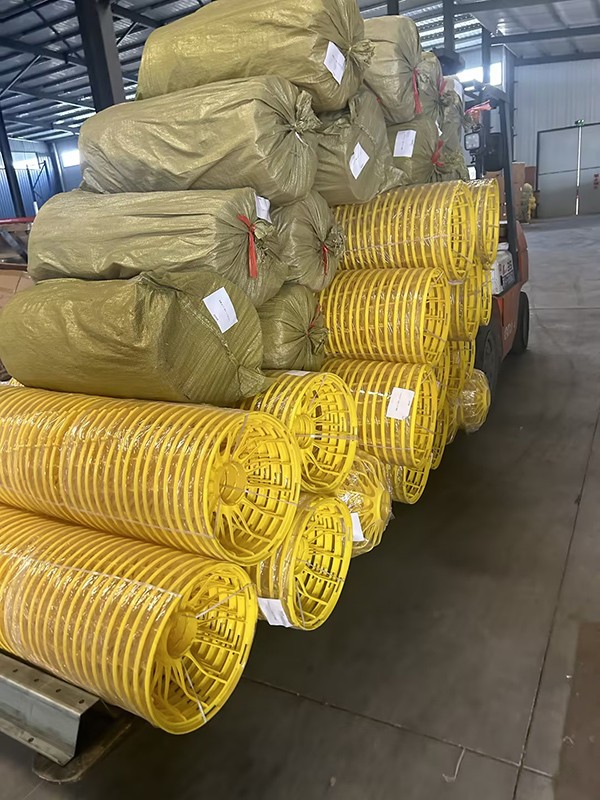 Broiler Feeding Equipment
