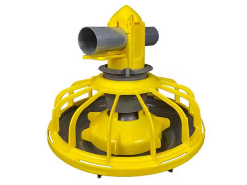 Automatic feeding pan for chicken house
