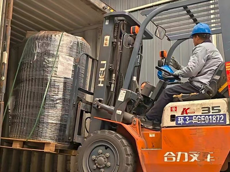 Cooling pad and feed pipe with auger export to Saudi Arabia Cooling pad and feed pipe with auger export to Saudi Arabia