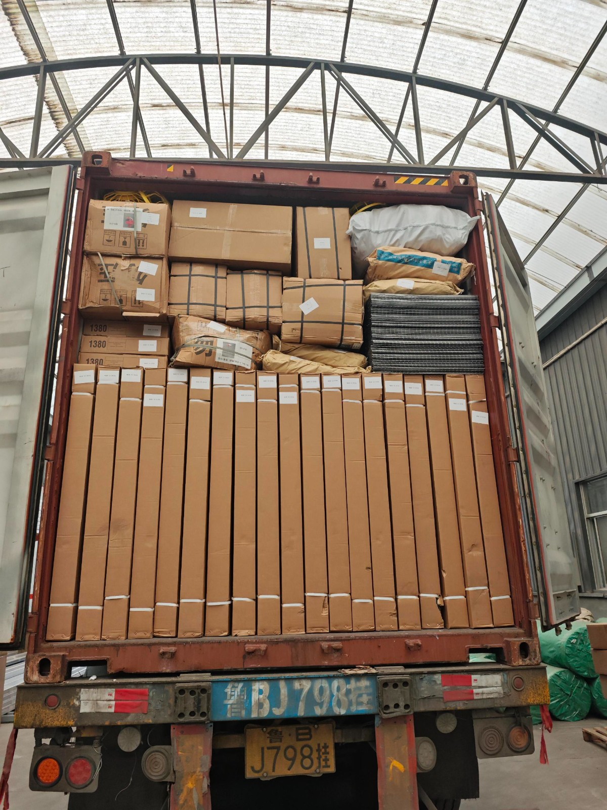 Complete Broiler Farm Equipment