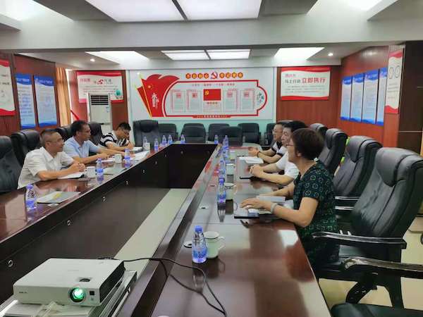 Wang Kesi, acting district mayor of Licheng District, visited Baiyuan Machinery for investigation