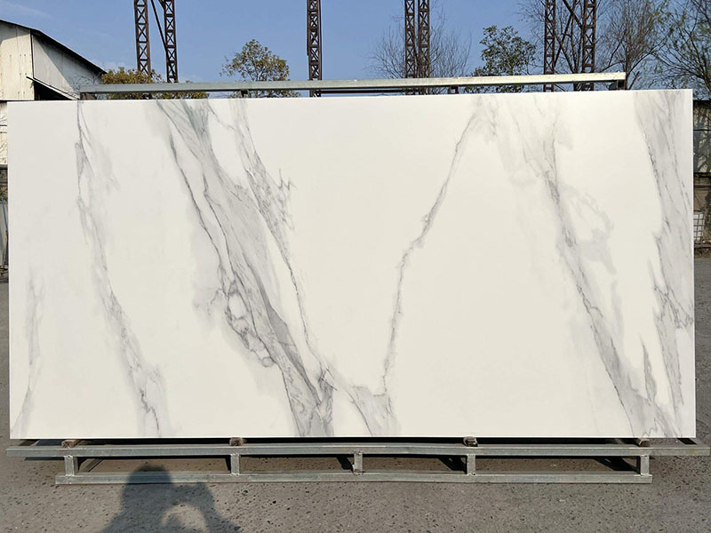 Polierte, gesinterte Steinplatte Calacatta Weiß, 12 mm