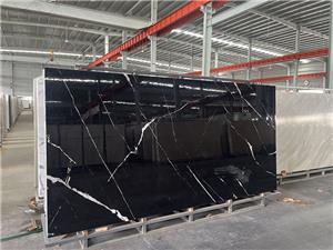 Polierte Sintersteinplatte Nero Marquina