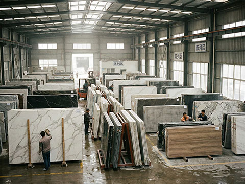 ما هي ألواح الحجر المتكلس؟ التصنيع، والخصائص، والتطبيقات