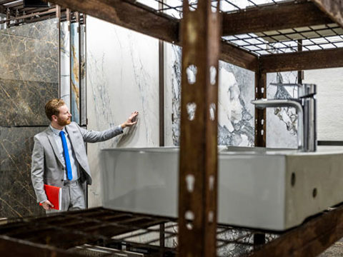 خمسة أخطاء مكلفة يرتكبها المشترون عند طلب ألواح الحجر الأبيض المتكلس