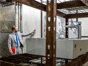 5 скъпоструващи грешки, които купувачите правят, когато поръчват бели синтеровани каменни плочи