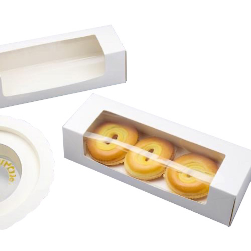 white bakery boxes