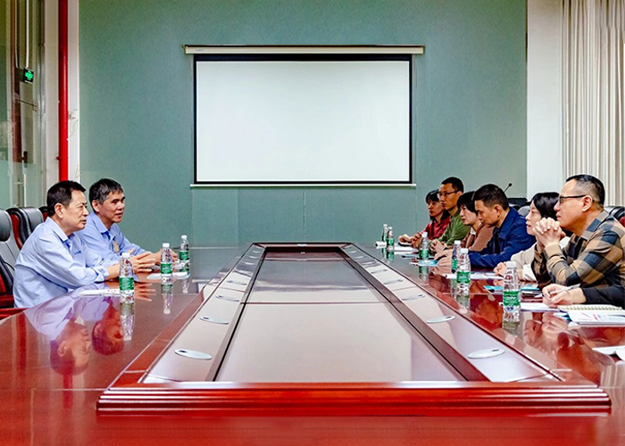 झांगझोउ सिटी कॉलेज के इलेक्ट्रॉनिक सूचना इंजीनियरिंग विभाग का प्रतिनिधिमंडल सहयोगात्मक आदान-प्रदान के लिए ईस्टर्न टेक्नोलॉजी ग्रुप का दौरा कर रहा है झांगझोउ सिटी कॉलेज के इलेक्ट्रॉनिक सूचना इंजीनियरिंग विभाग का प्रतिनिधिमंडल सहयोगात्मक आदान-प्रदान के लिए ईस्टर्न टेक्नोलॉजी ग्रुप का दौरा कर रहा है