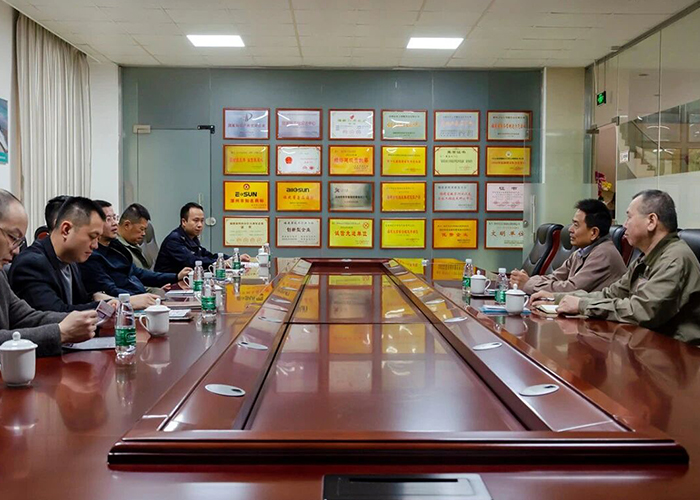 Führungskräfte der Abteilung für Wirtschaftskriminalitätsbekämpfung des Büros für öffentliche Sicherheit Zhangzhou führen Forschungsbesuch bei der Eastern Technology Group durch