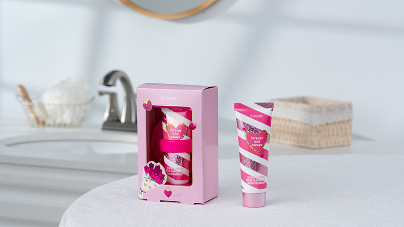 valentine's bathroom set