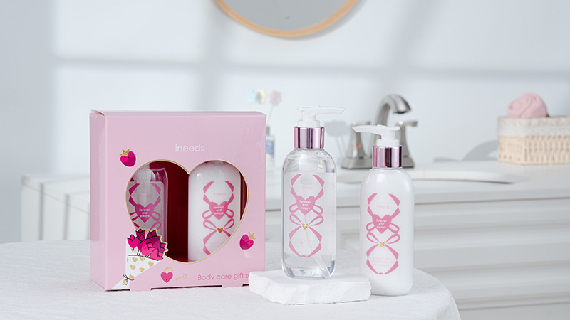 valentine's bathroom set