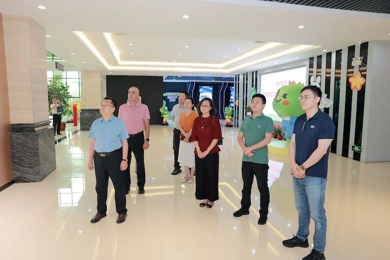 East China University of Science and Technology Visited Frog Prince Group for Industry-University-Research Activities
