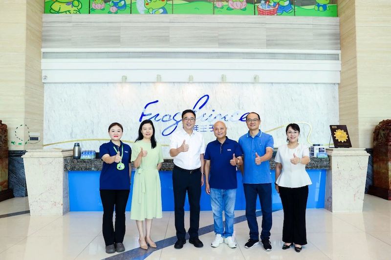 Leiders van het Fujian-station van China Central Radio en Televisie bezochten de Frog Prince Group