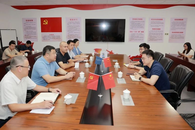Longwen District Leaders Visited Frog Prince Group and Held an  Longwen District Leaders Visited Frog Prince Group and Held an