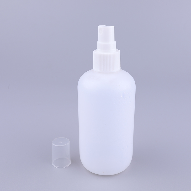 250ml Empty HDPE Plastic Round Shoulder Mist Spray Bottles Custom Manufacturer