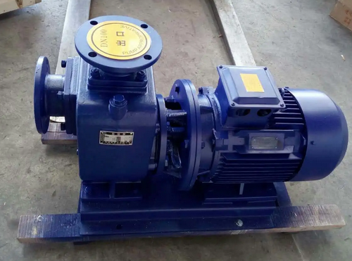 self-priming pump