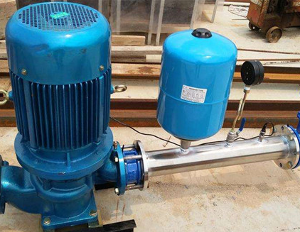 Centrifugal pump pipeline cleaning