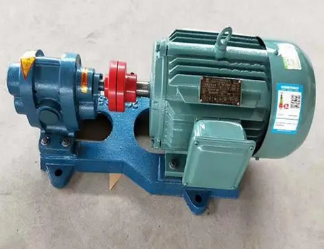 Low viscosity gear oil pump flow range