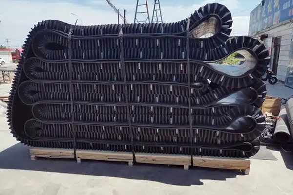 What should I do if there is a problem with the skirt conveyor belt?