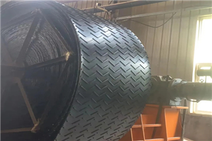 Composition of patterned conveyor belts