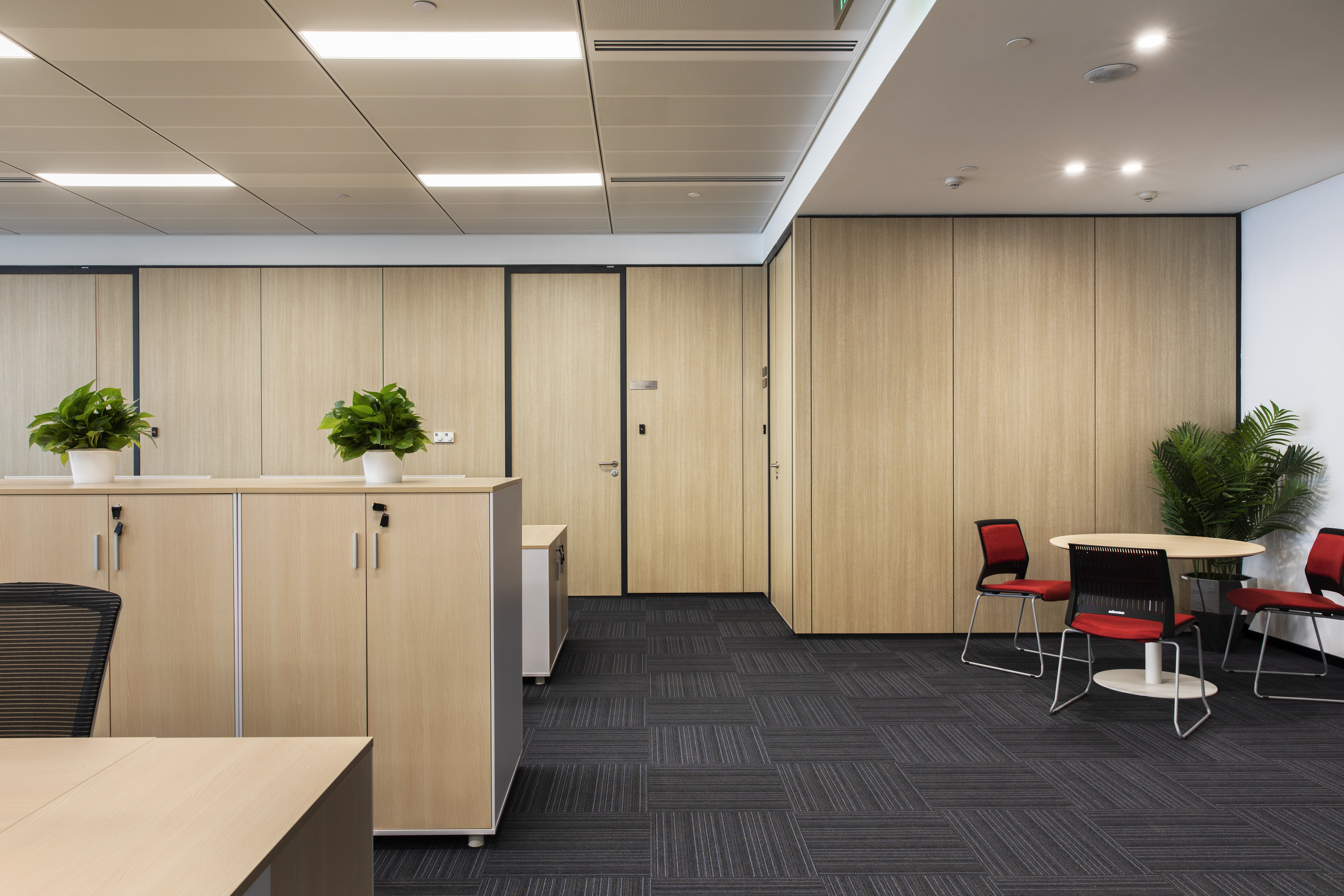 fabricated solid partition wall