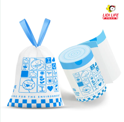 Colorful and small garbage bags with handles Colorful and small garbage bags with handles