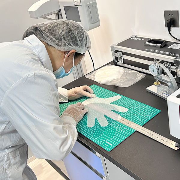 Des gants jetables de haute qualité renforcent le respect des consignes