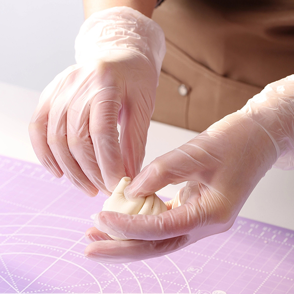 Latexhandschuhe und puderfreie Handschuhe erfüllen neue Anforderungen.