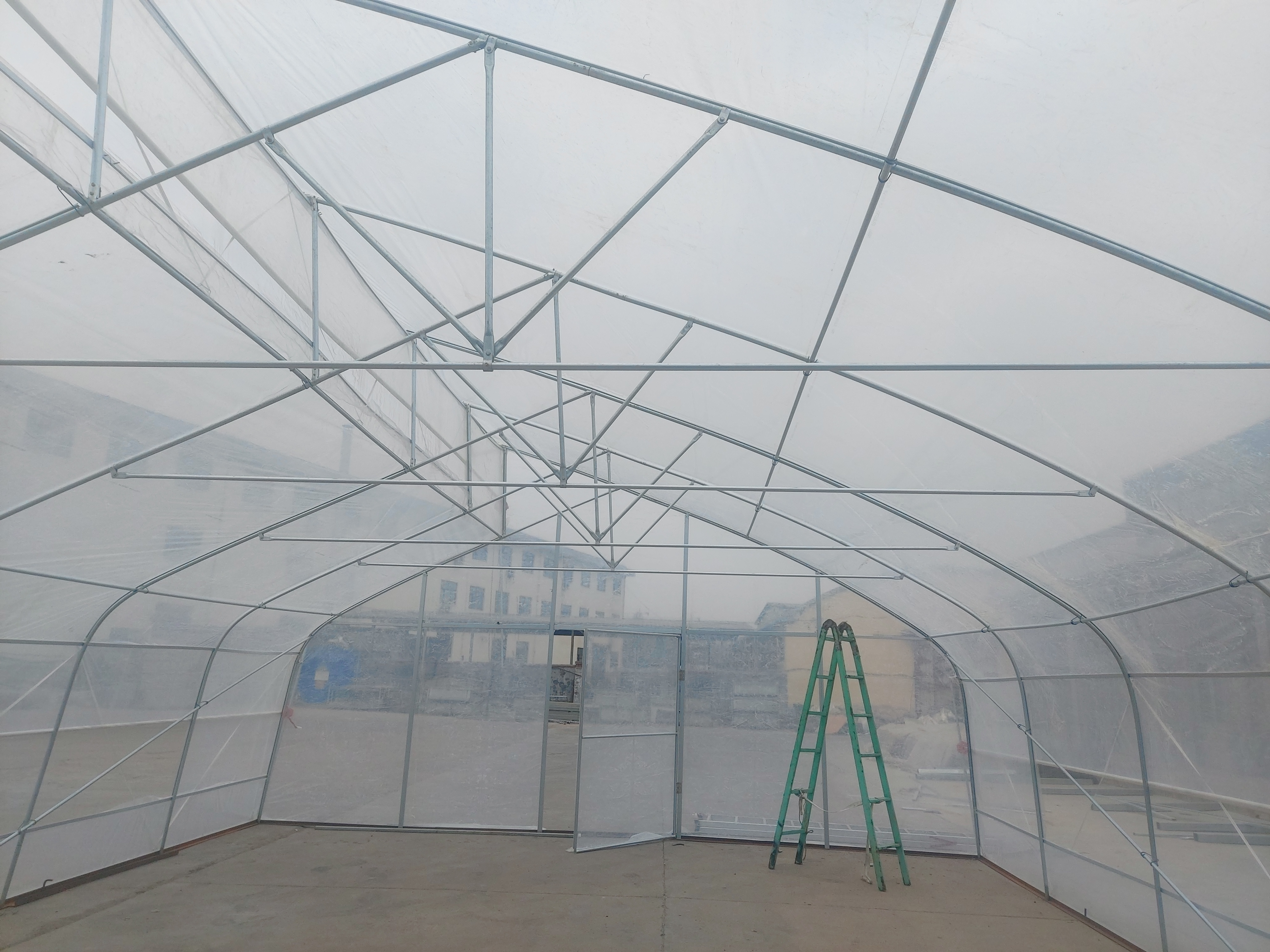 Tunnel Top Vent Sawtooth Greenhouse