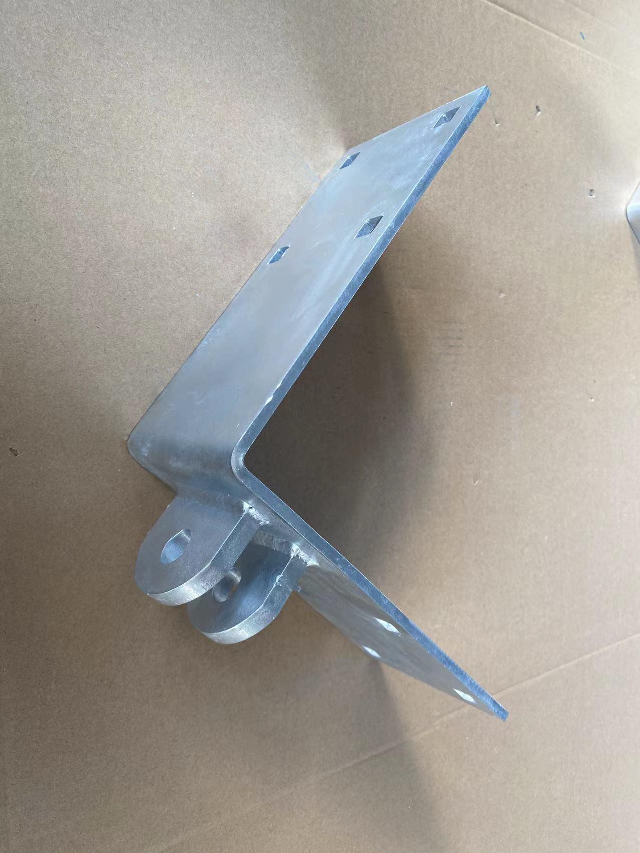 Quincaillerie d'angle femelle robuste avec revêtement HDG