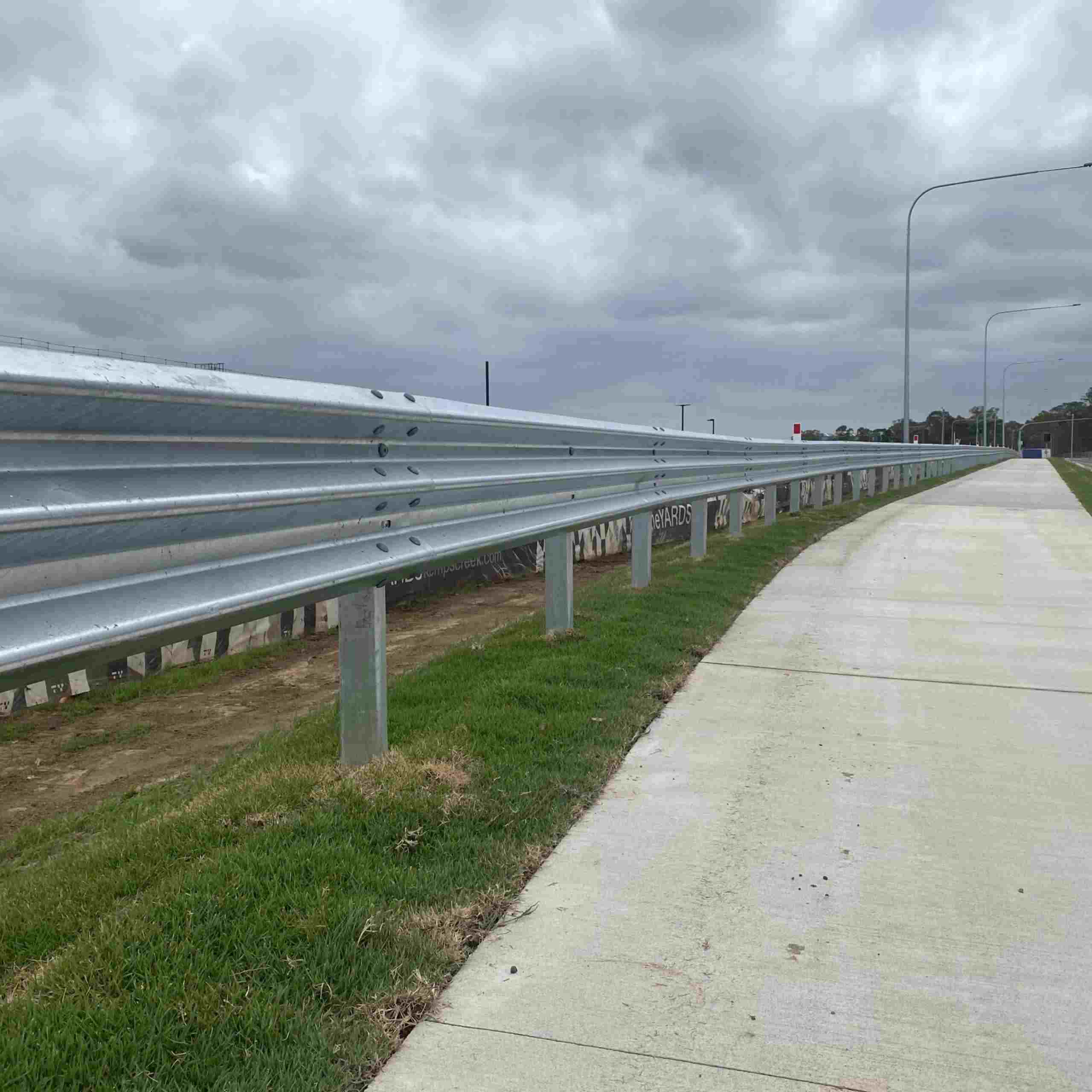 Kaufen Heißes DIP Verzinktes Straßensicherheitsstahl-Leitplankenbau-Autobahn-Leitplanke-Metall-W-Träger Kundenspezifische Verkehrsbarriere;Heißes DIP Verzinktes Straßensicherheitsstahl-Leitplankenbau-Autobahn-Leitplanke-Metall-W-Träger Kundenspezifische Verkehrsbarriere Preis;Heißes DIP Verzinktes Straßensicherheitsstahl-Leitplankenbau-Autobahn-Leitplanke-Metall-W-Träger Kundenspezifische Verkehrsbarriere Marken;Heißes DIP Verzinktes Straßensicherheitsstahl-Leitplankenbau-Autobahn-Leitplanke-Metall-W-Träger Kundenspezifische Verkehrsbarriere Hersteller;Heißes DIP Verzinktes Straßensicherheitsstahl-Leitplankenbau-Autobahn-Leitplanke-Metall-W-Träger Kundenspezifische Verkehrsbarriere Zitat;Heißes DIP Verzinktes Straßensicherheitsstahl-Leitplankenbau-Autobahn-Leitplanke-Metall-W-Träger Kundenspezifische Verkehrsbarriere Unternehmen