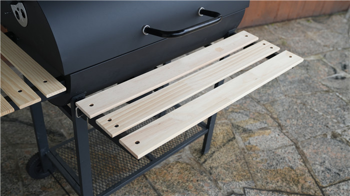 outdoor charcoal grill