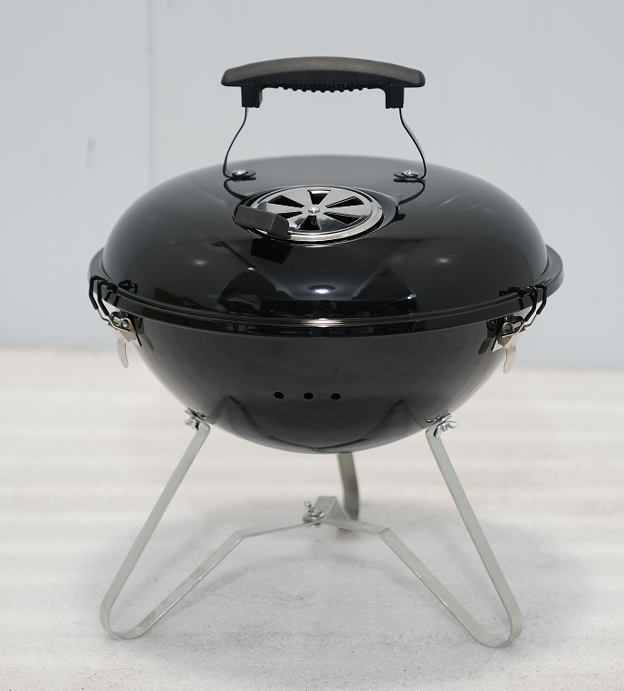 outdoor charcoal grill