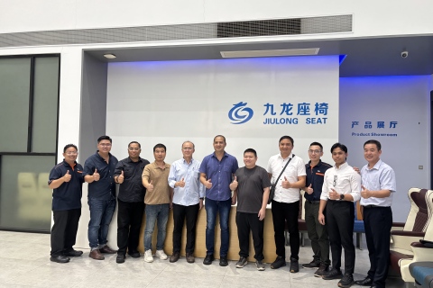 A delegation of Malaysian clients visited Jiulong Auto Seats for an inspection and investigation