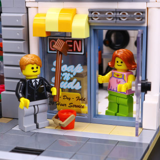 CREATOR Brick Bank Building Blocks 10251