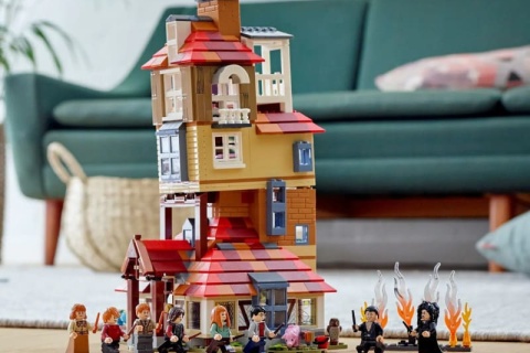 Harry Potter Attack On The Burrow Building Blocks 75980