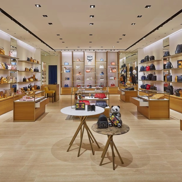 Mannequins Cabinet