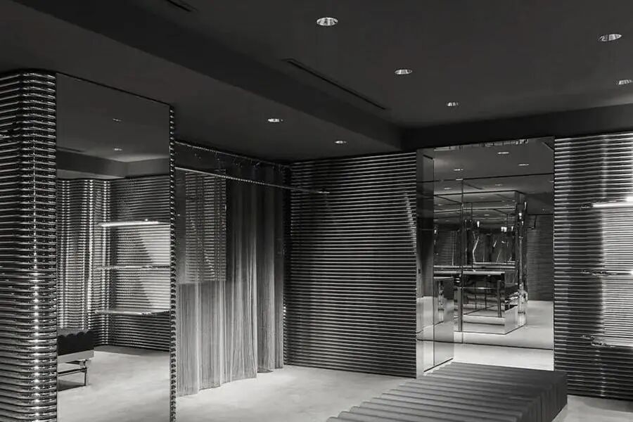 Mirror Surfaces Mirror Surfaces