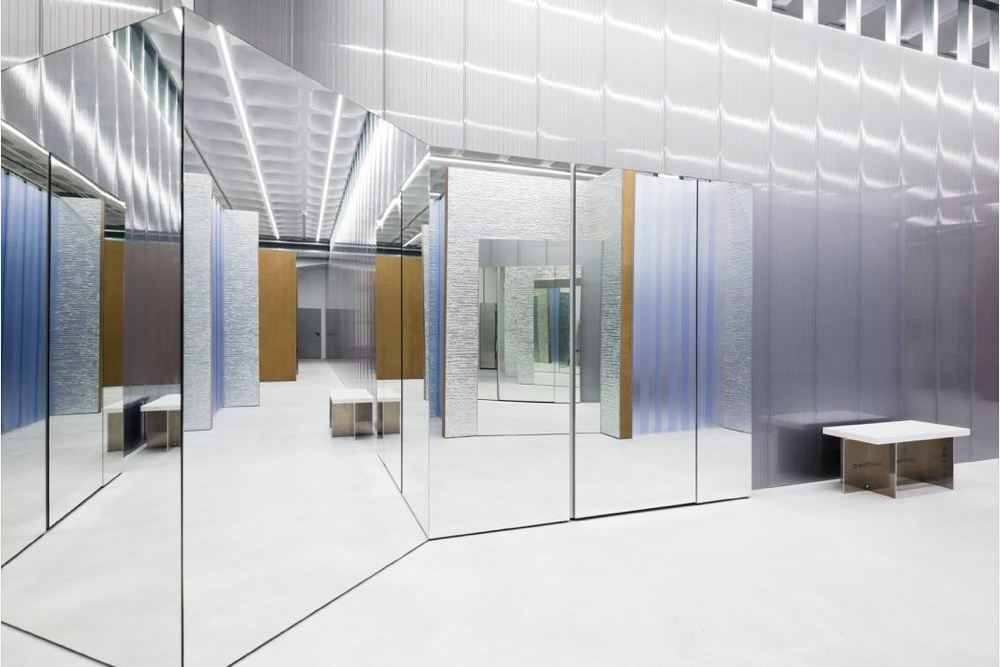 Mirror Surfaces Mirror Surfaces