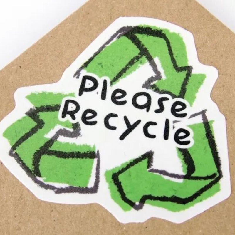 Uno spettacolo pirotecnico sugli altopiani ha scatenato tensioni ambientali.