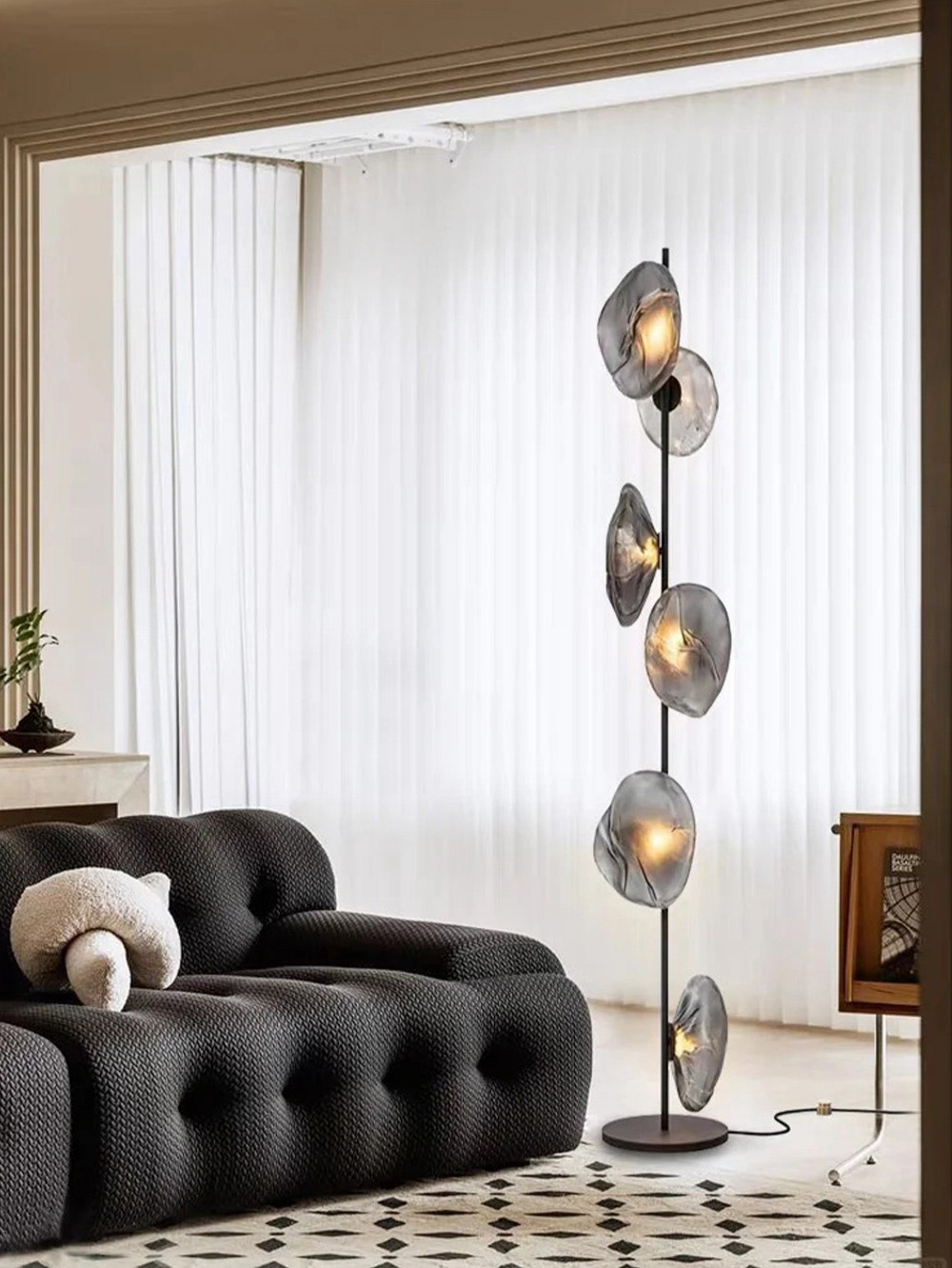 Fashionable Cluster Lighting
