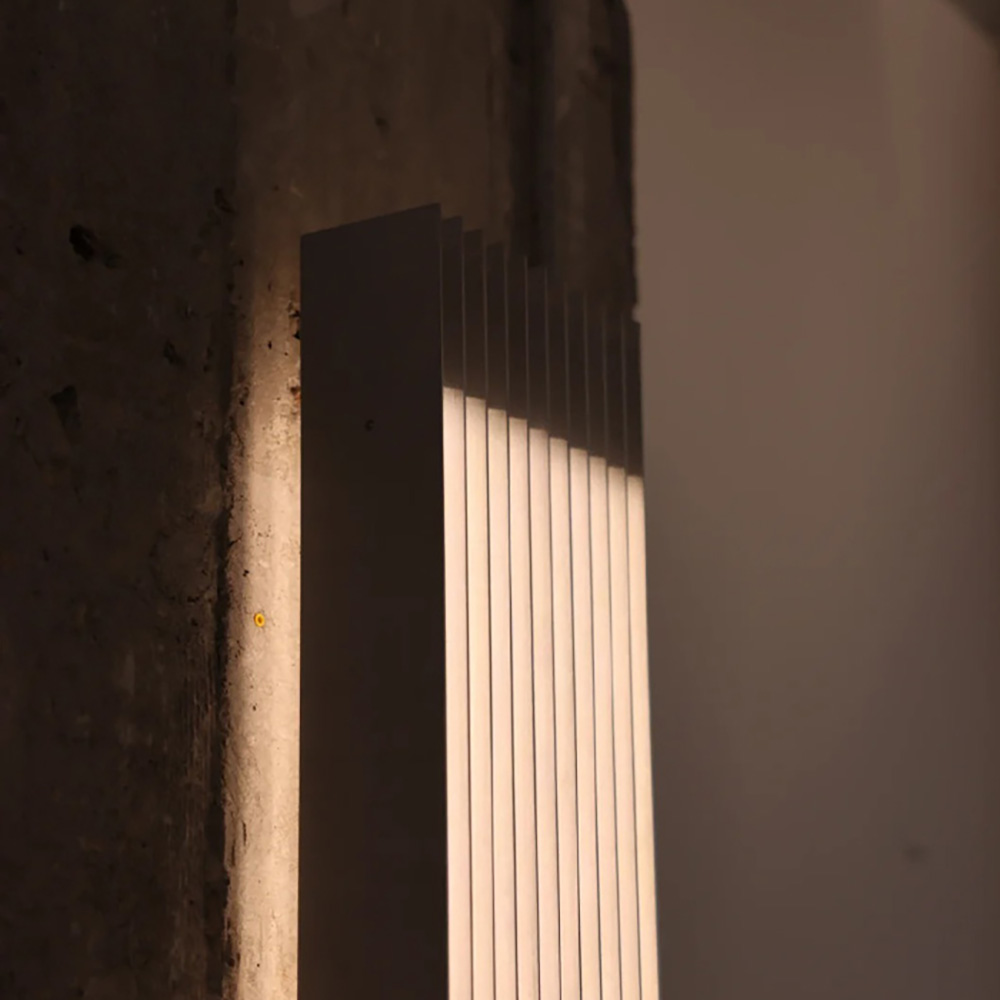 Waterproof outdoor terrace hotel villa gate exterior wall column wall lamp