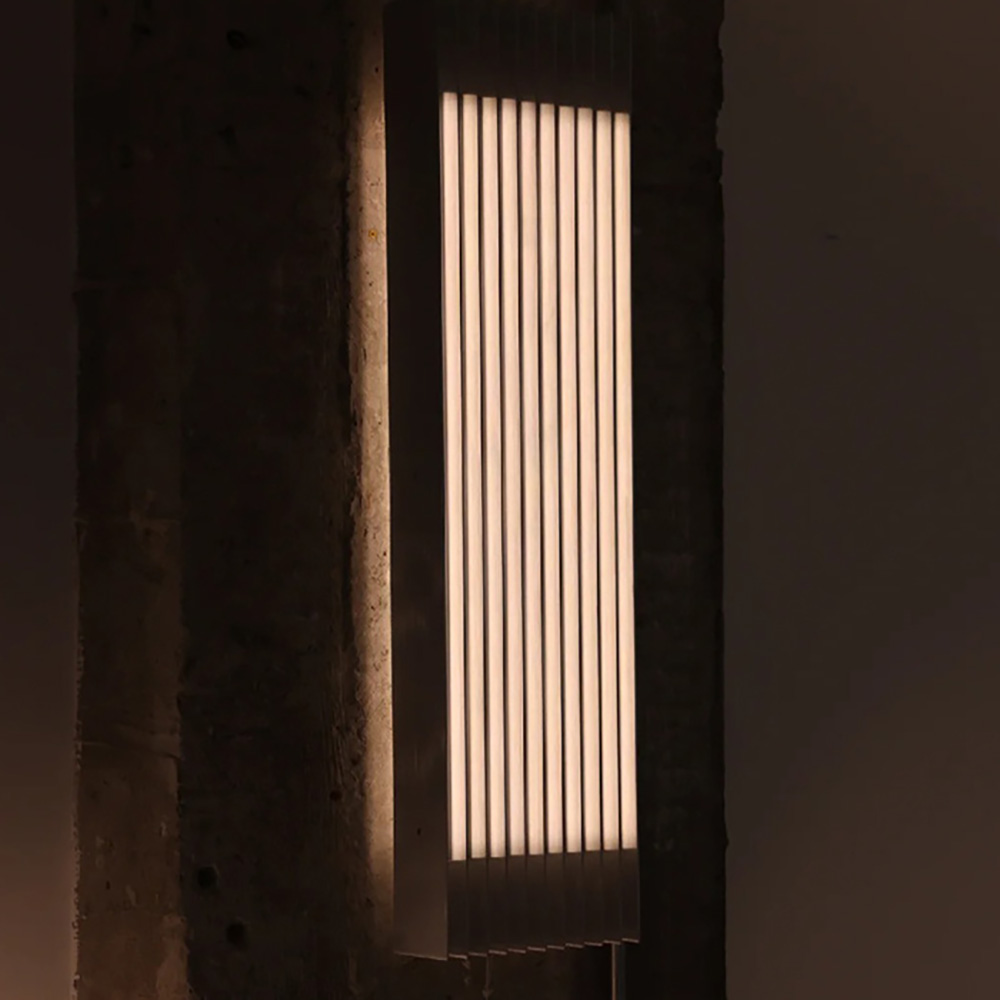 Waterproof outdoor terrace hotel villa gate exterior wall column wall lamp