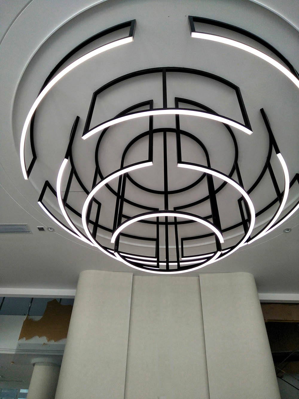 Simple design stainless steel round chandelier for hotel villa lobby