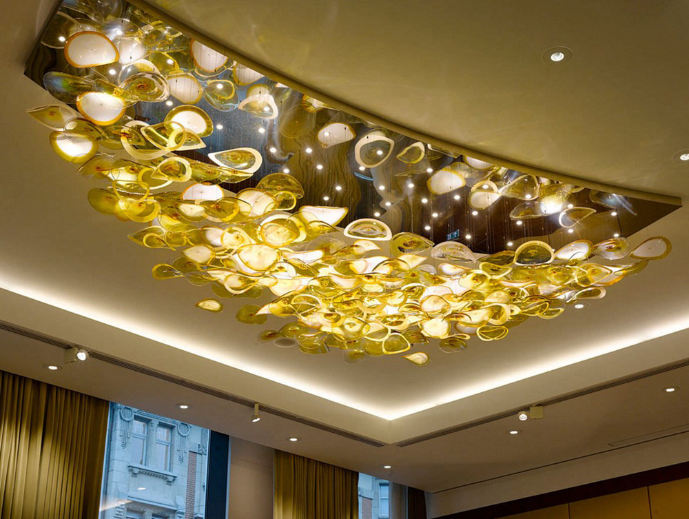 Luxury gold lamp