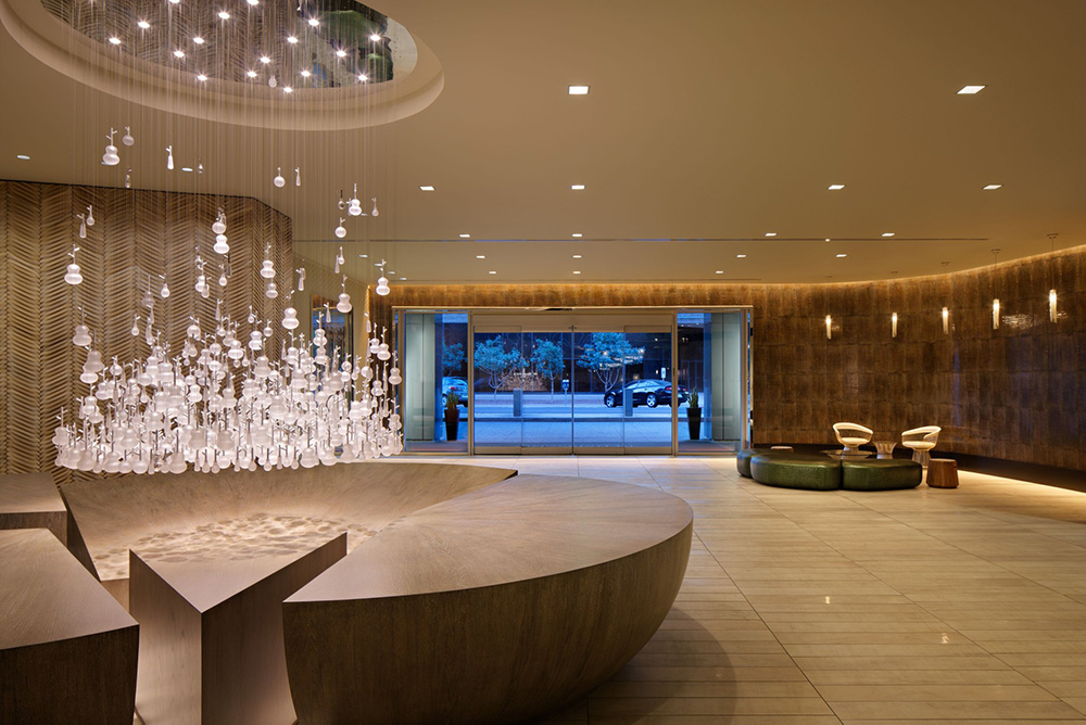 villa chandelier dinning room