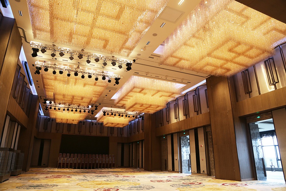 chandelier modern home