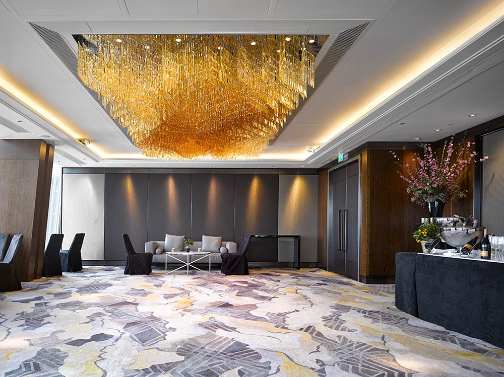 chandeliers for high ceilings