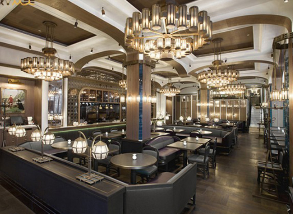 chandeliers for wedding decor