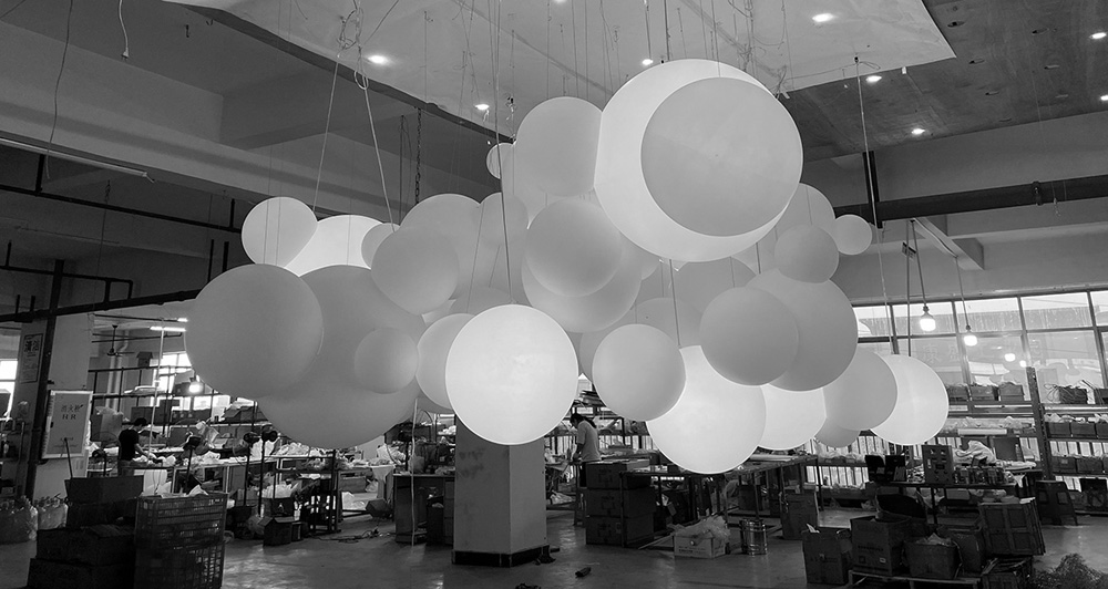 acrylic chandeliers for weddings